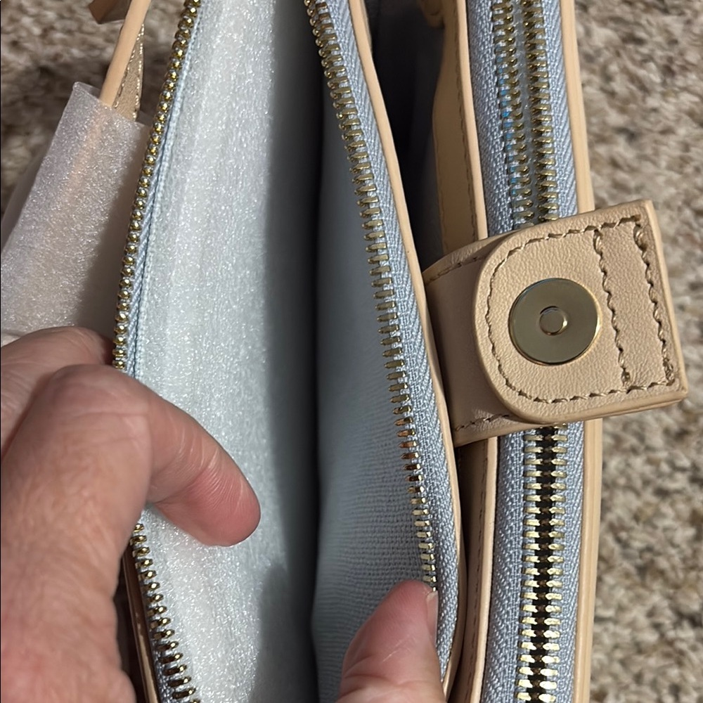 Spartina 449 Tan and Blue Purse with Embroidered Motif - Picture 4 of 5